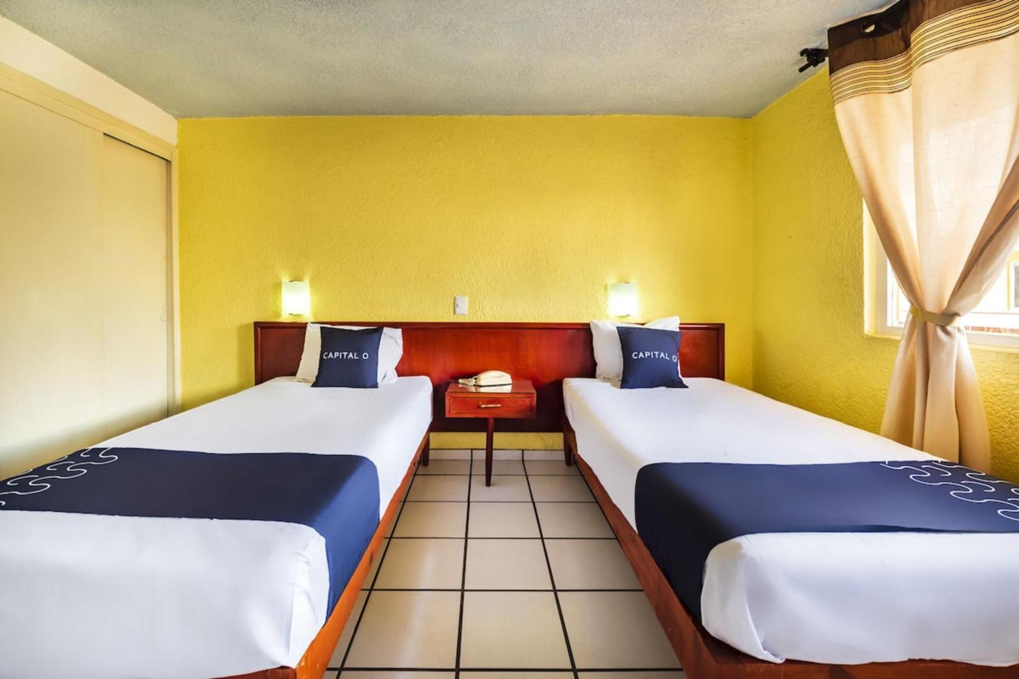 Capital O Colon, Ciudad Guzman Jalisco Hotel Buitenkant foto